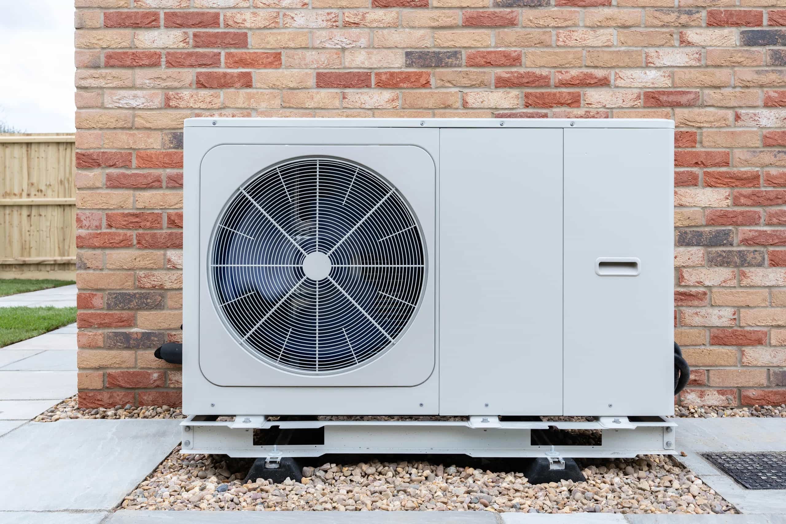 Heat Pump Rebates in Canada 2026: A Province-by-Province Breakdown