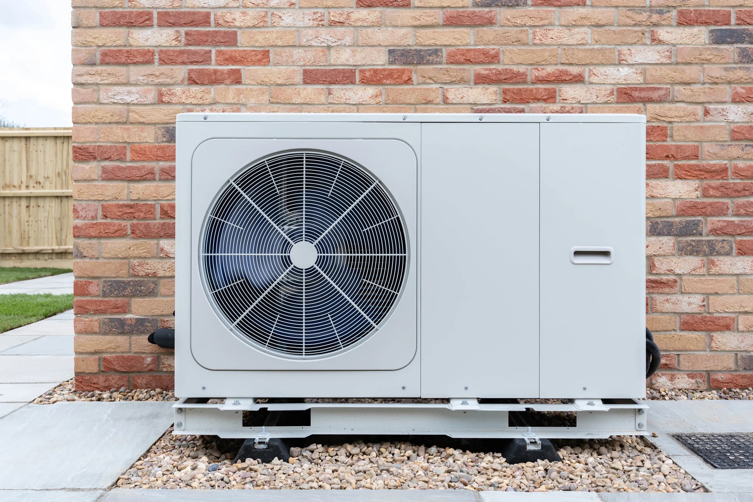 Heat Pump Rebates in Canada 2026: A Province-by-Province Breakdown