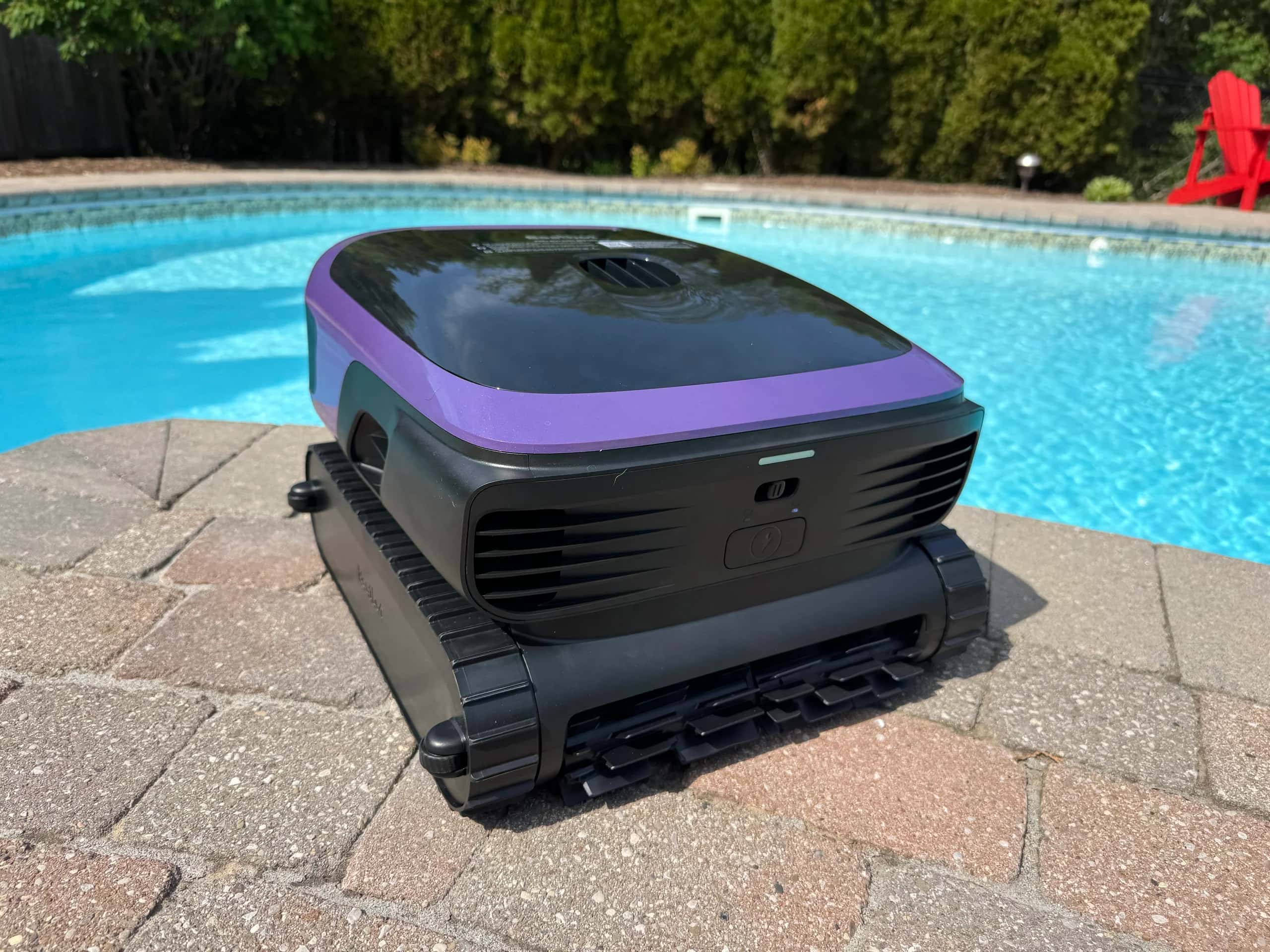 Best Robotic Pool Cleaners in Canada in 2026: Cordless Convenience, Pool Coverage, and Real-World Cleaning