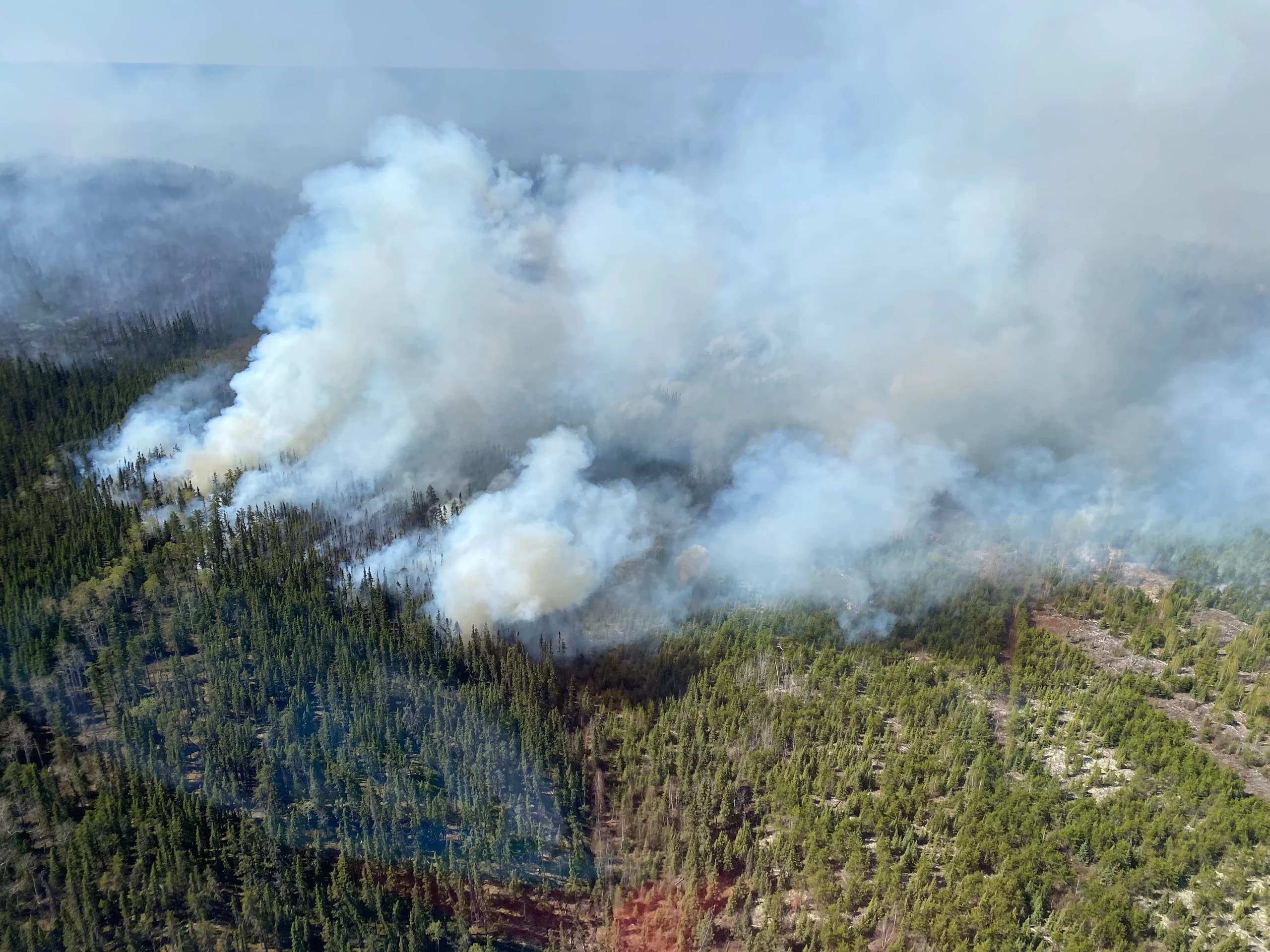Manitoba Battles Eight Out-of-Control Wildfires June 1 as Lac du Bonnet and Norway House Brace for Evacuations