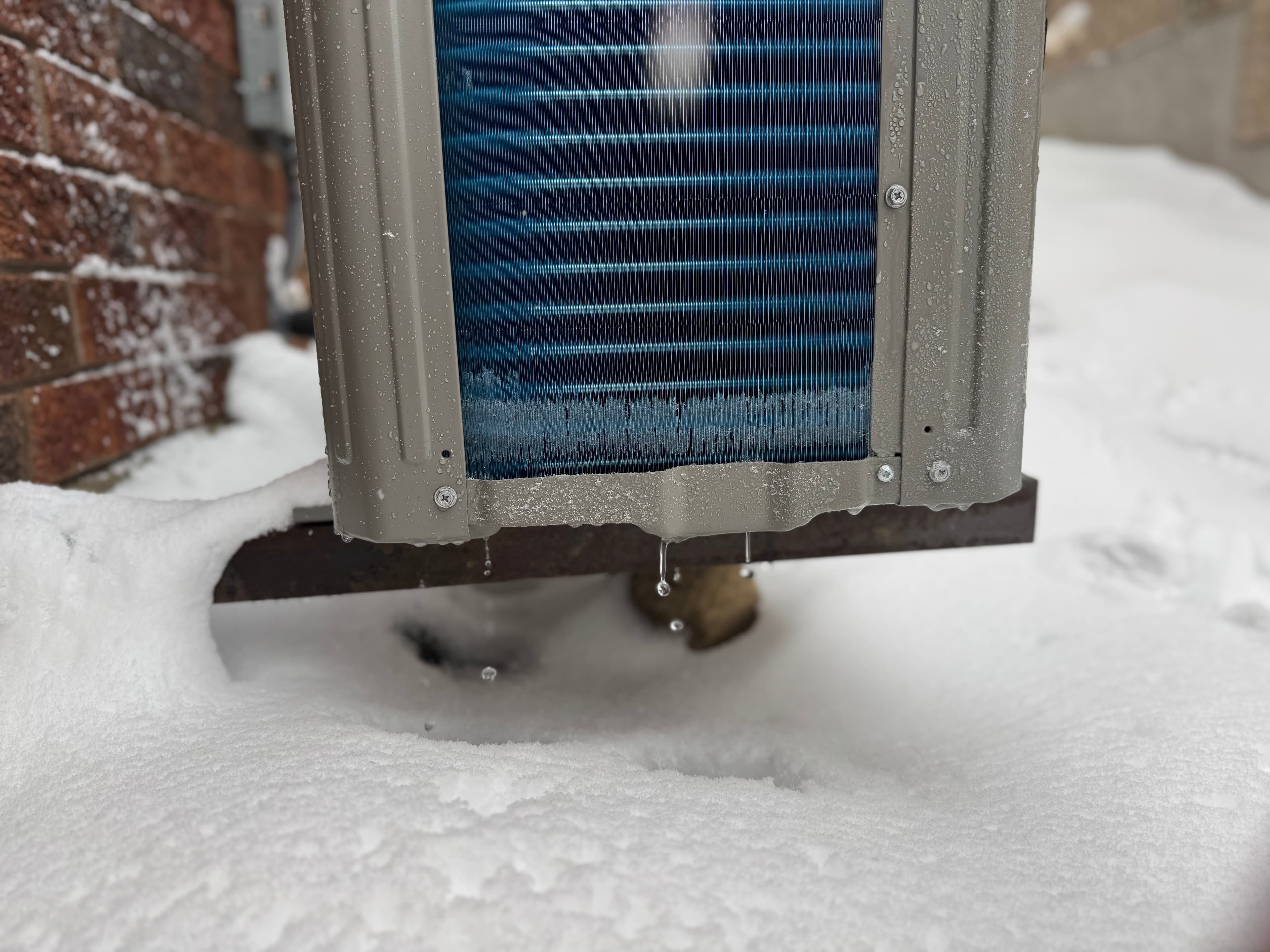 Heat Pump Defrost Cycles Explained: What’s Normal, What’s Wasteful, and How to Spot a Problem in Winter
